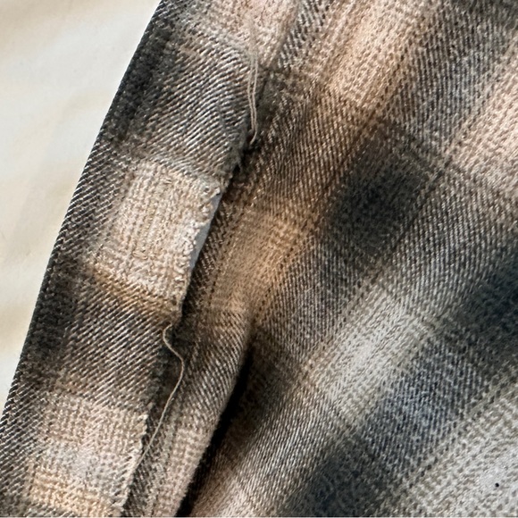 Vintage Woolrich flannel size XL green and tan plaid, men’s large, 100% cotton - Picture 9 of 12